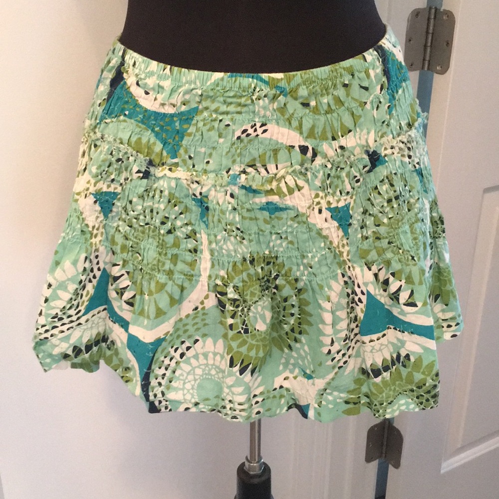 Red camel pattern skirt! Size medium